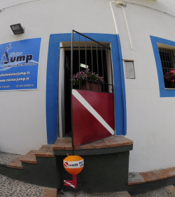 Agenzia/operatore Turistico Diving Center Mister Jump